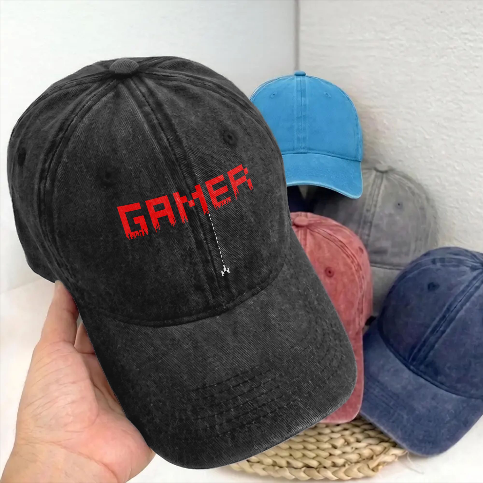 Retro Gaming Gifts For Men - หมวกแก๊ปเบสบอลสไตล์เรโทรพิกเซลแบบไม่มีโครงสำหรับผู้ชายและผู้หญิง ลายเกมอาร์เคด ผ้ายีนส์ทำสีซีด หมวกคลุมศีรษะสำหรับทุกฤดูกาล ของขวัญ