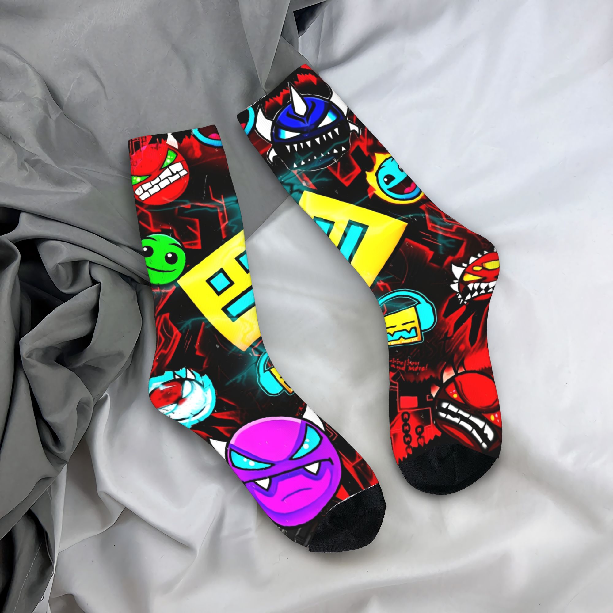 ถุงน่องลายเรขาคณิตสำหรับเล่นเก - Retro Gaming Gifts For Men บทวิจารณ์และราคา